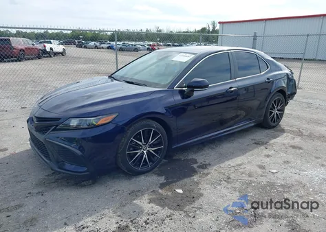 2022 Toyota Camry Se z USA, uszkodzony, nr VIN 4T1S11AK8NU047140